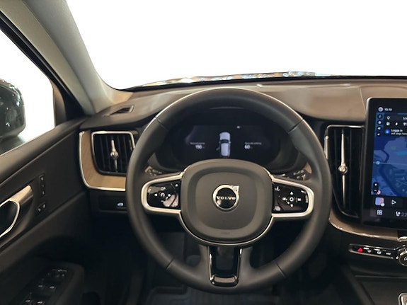 Volvo XC60 9 of 24