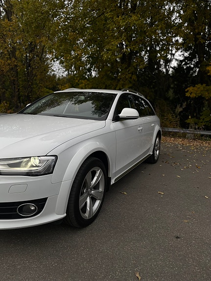 Audi A4 allroad 2 of 4