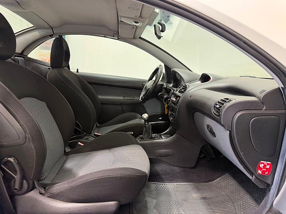 Peugeot 206 CC 12 of 19