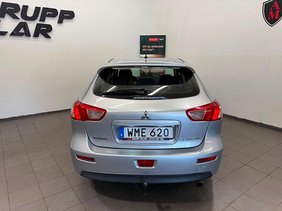 Mitsubishi Lancer 8 of 17