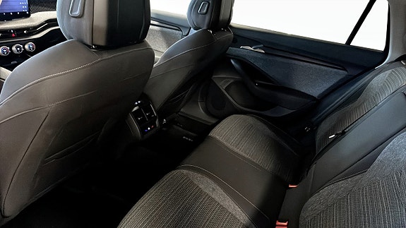 Skoda Superb 11 of 12
