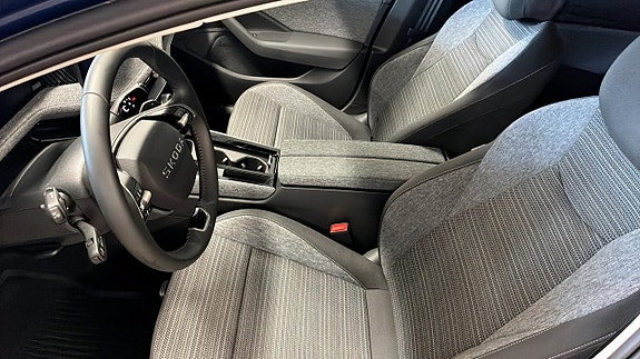Skoda Superb 8 of 12