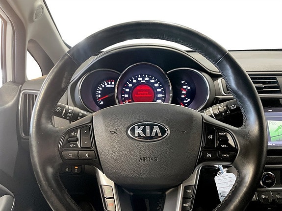 Kia Rio 7 of 15