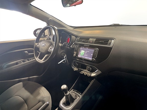 Kia Rio 11 of 15