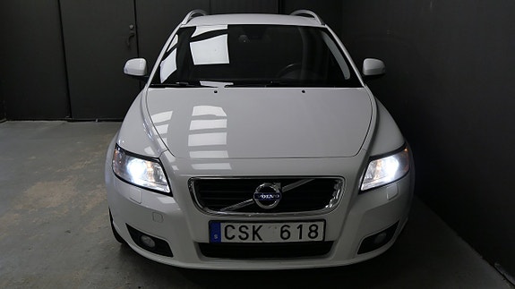 Volvo V50 3 of 14