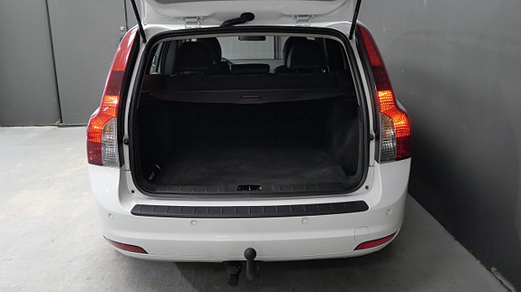 Volvo V50 6 of 14