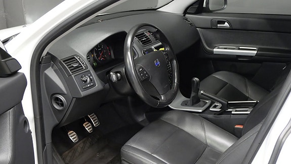 Volvo V50 7 of 14