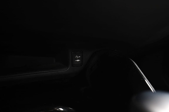 Toyota C-HR 26 of 30