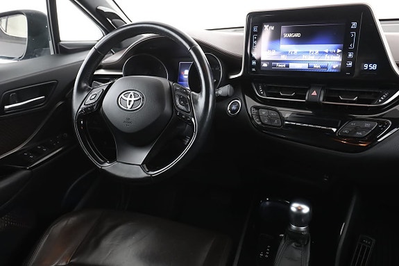 Toyota C-HR 14 of 30