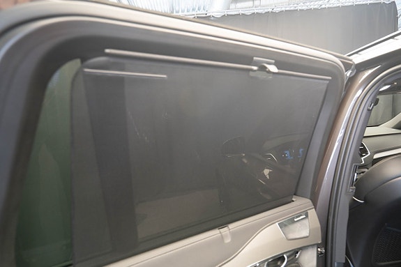 Volvo XC90 26 of 30