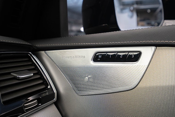 Volvo XC90 22 of 30
