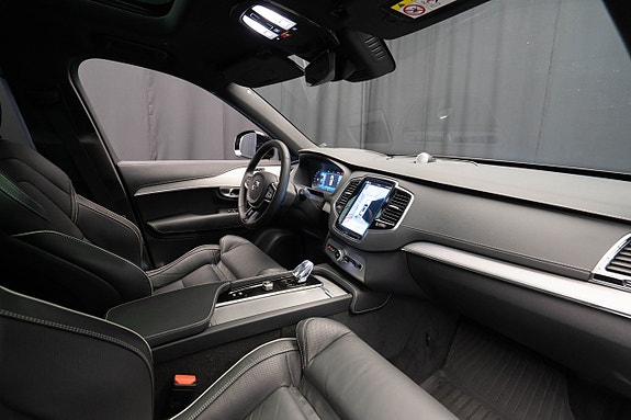 Volvo XC90 21 of 30