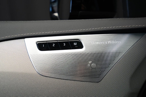 Volvo XC90 20 of 30