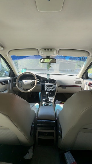 Volvo V70 4 of 7