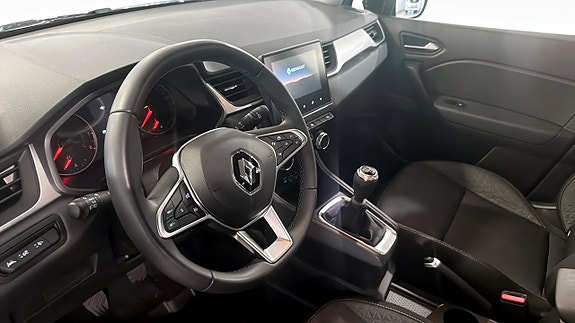Renault Captur 9 of 12