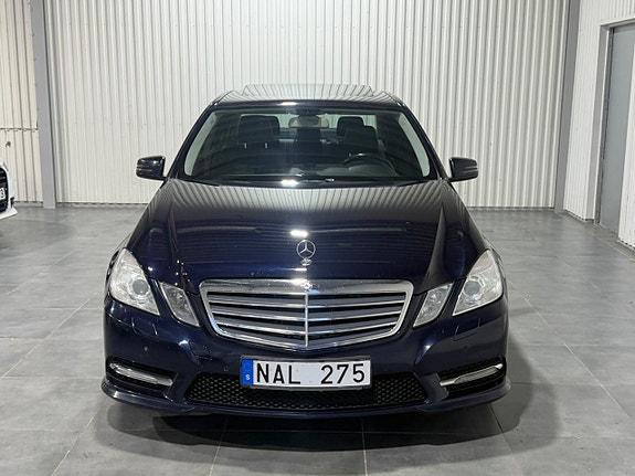 Mercedes-Benz E220 8 of 15