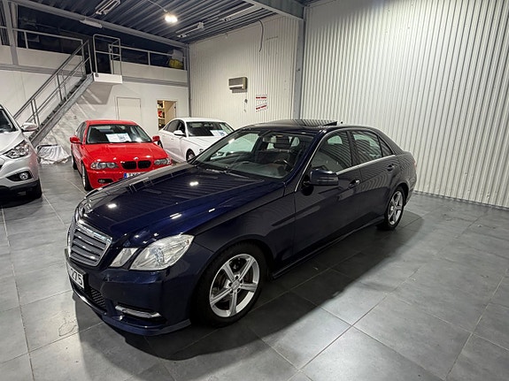 Mercedes-Benz E220 3 of 15