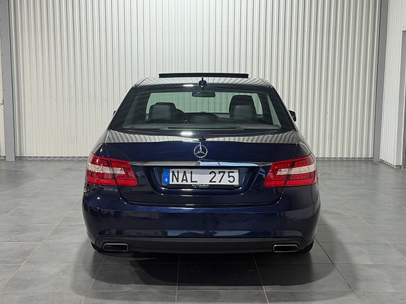 Mercedes-Benz E220 5 of 15
