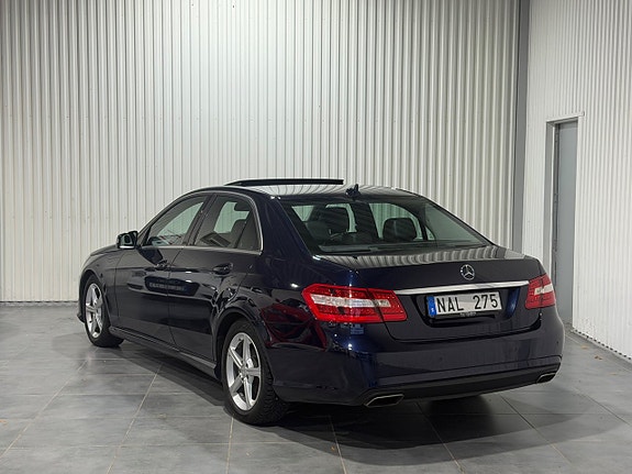 Mercedes-Benz E220 4 of 15