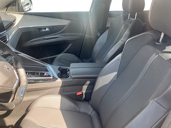 Peugeot 3008 4 of 15