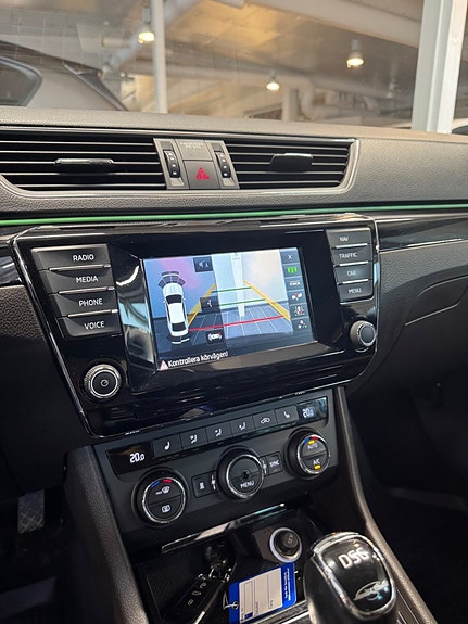 Skoda Superb 11 of 13