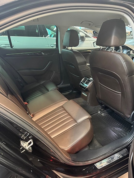 Skoda Superb 7 of 13