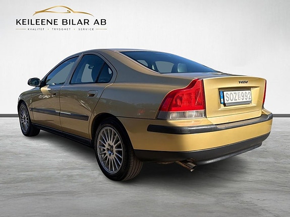 Volvo S60 15 of 21