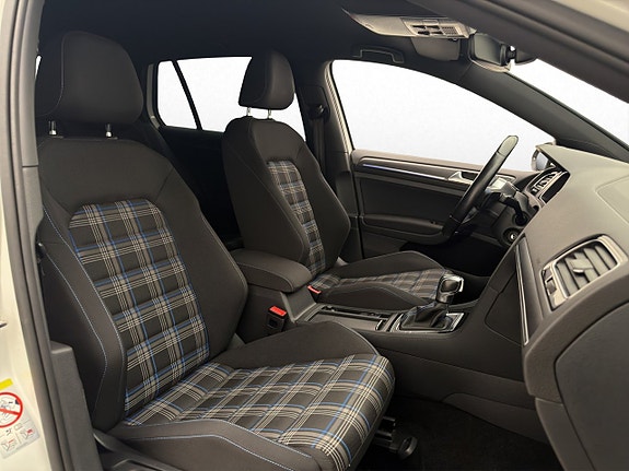 Volkswagen Golf I 20 of 28