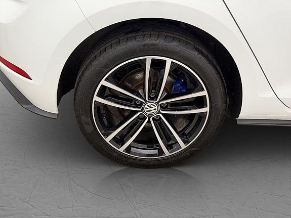 Volkswagen Golf I 27 of 28