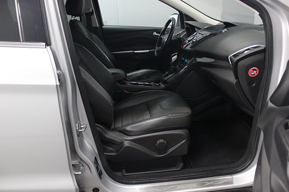 Ford Kuga 9 of 20
