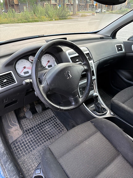 Peugeot 307 10 of 14