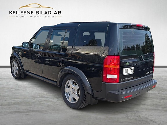 Land Rover Discovery 15 of 27