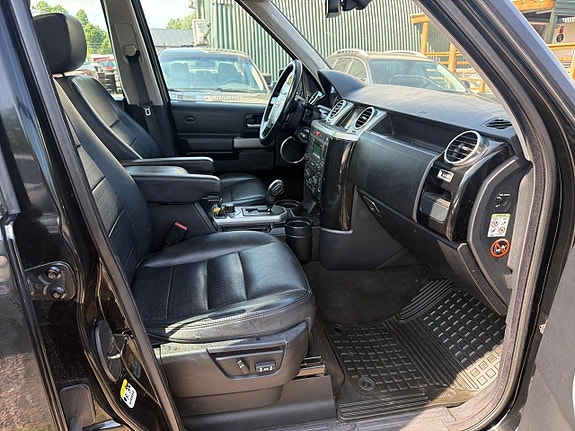 Land Rover Discovery 13 of 24