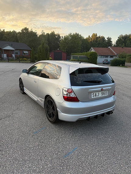 Honda Civic 2 of 9