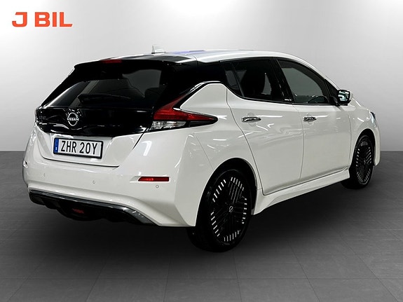 Nissan Leaf 3 of 15
