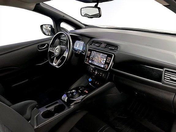 Nissan Leaf 11 of 15