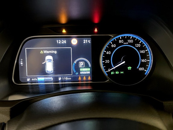 Nissan Leaf 8 of 15