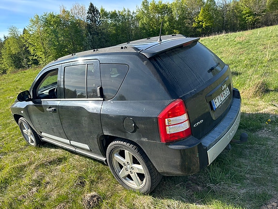 Jeep Compass 3 of 8