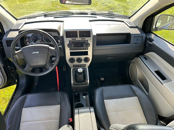 Jeep Compass 6 of 8