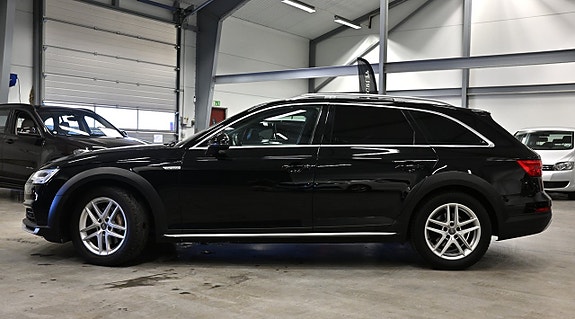 Audi A4 allroad 2 of 26