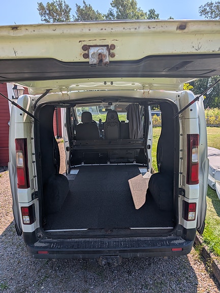 Renault Trafic 9 of 12