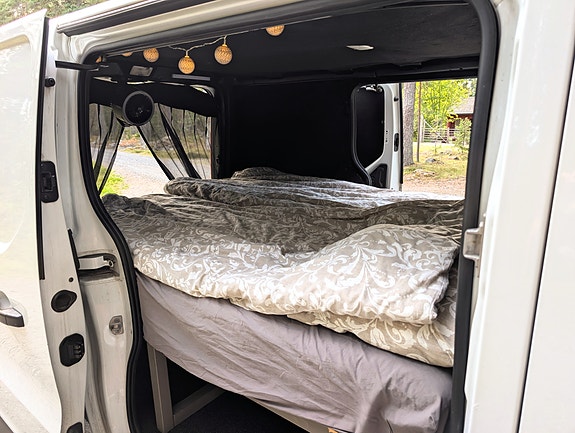 Renault Trafic 4 of 12