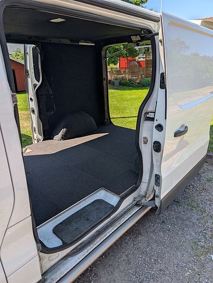 Renault Trafic 10 of 12