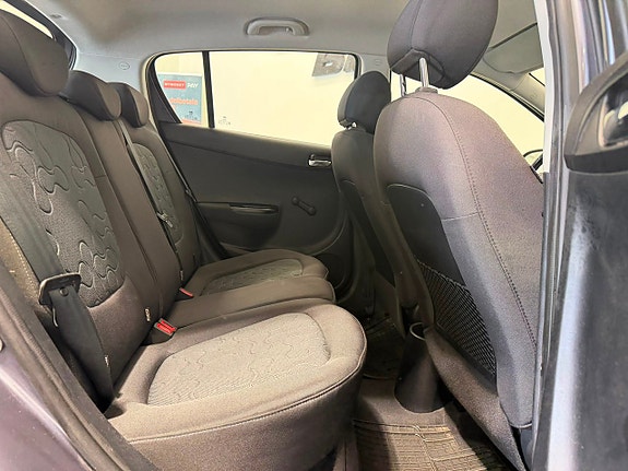 Hyundai i20 12 of 17