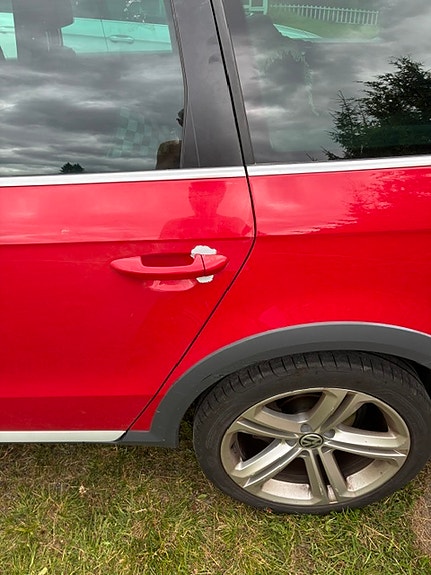 Volkswagen Passat Alltrack 4 of 5