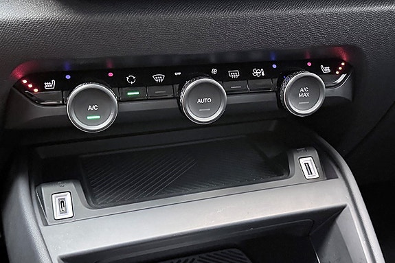 Citroen E-C4 26 of 30