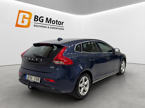 Volvo V40 4 of 18