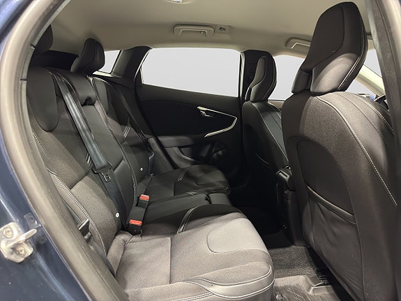 Volvo V40 10 of 18