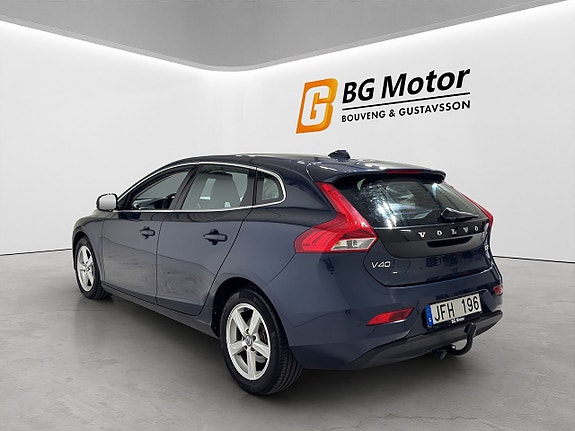 Volvo V40 6 of 18