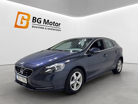 Volvo V40 8 of 18